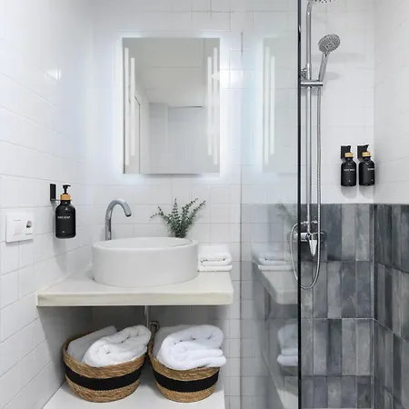 Apartment Urban Oasis With Pool & Free Parking Seville