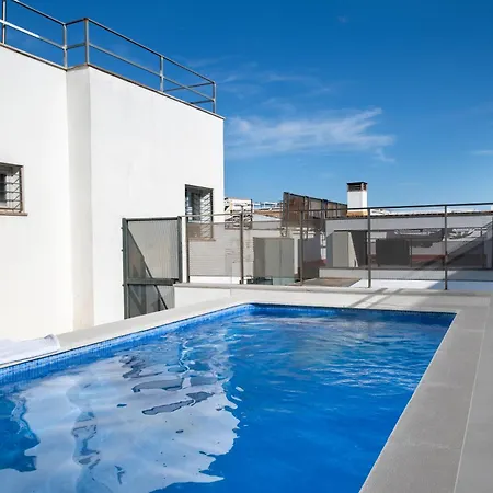 Urban Oasis With Pool & Free Parking